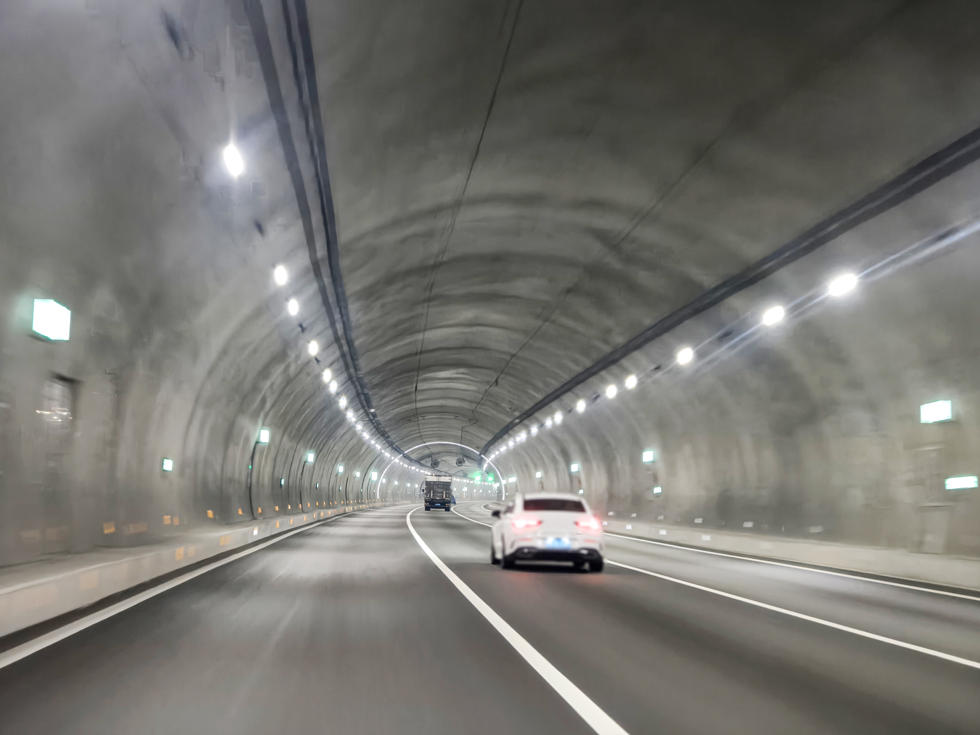 Vehicles traveling in the tunnel