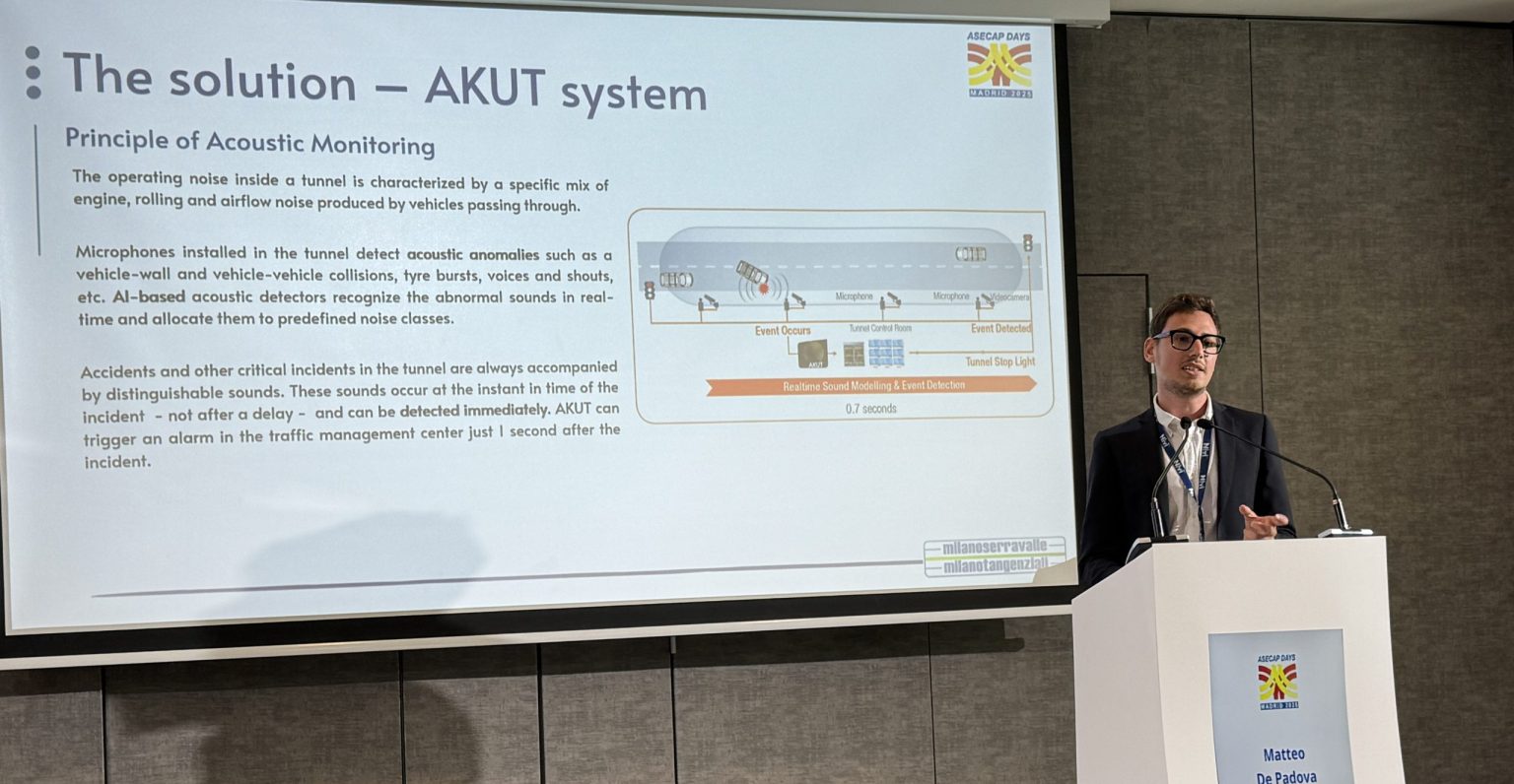 Matteo De Padova von Milano Serravalle präsentiert die Funktionen und Vorteile von AKUT Foto: JOANNEUM RESEARCH