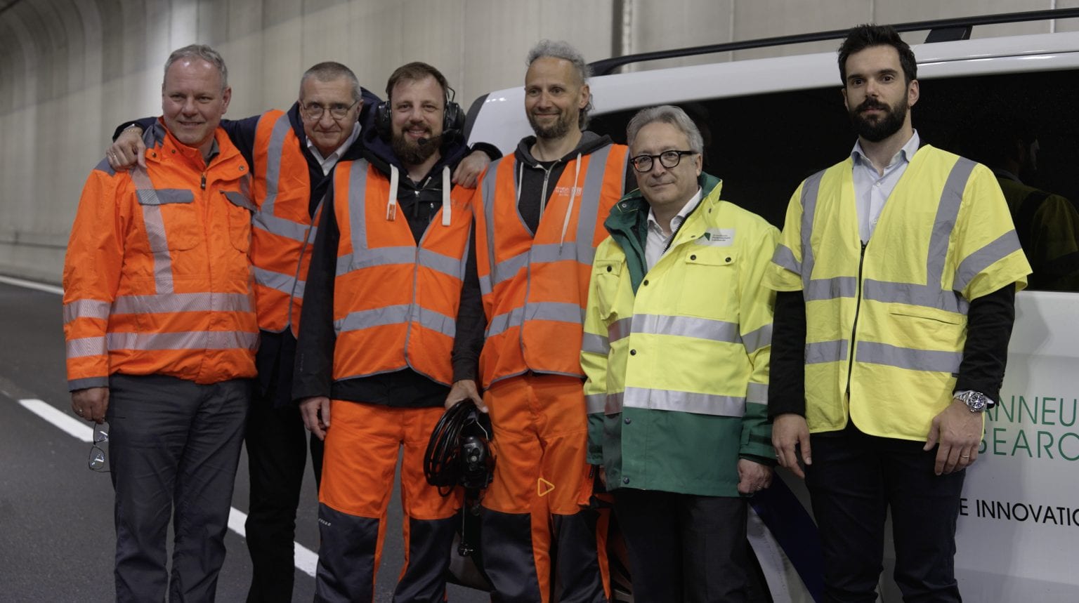 Das Team der JOANNEUM RESEARCH gemeinsam mit Sabatino Fusco, CEO von Pedemontana Lombarda und Marco Zuin, CEO von Triveneto Servizi