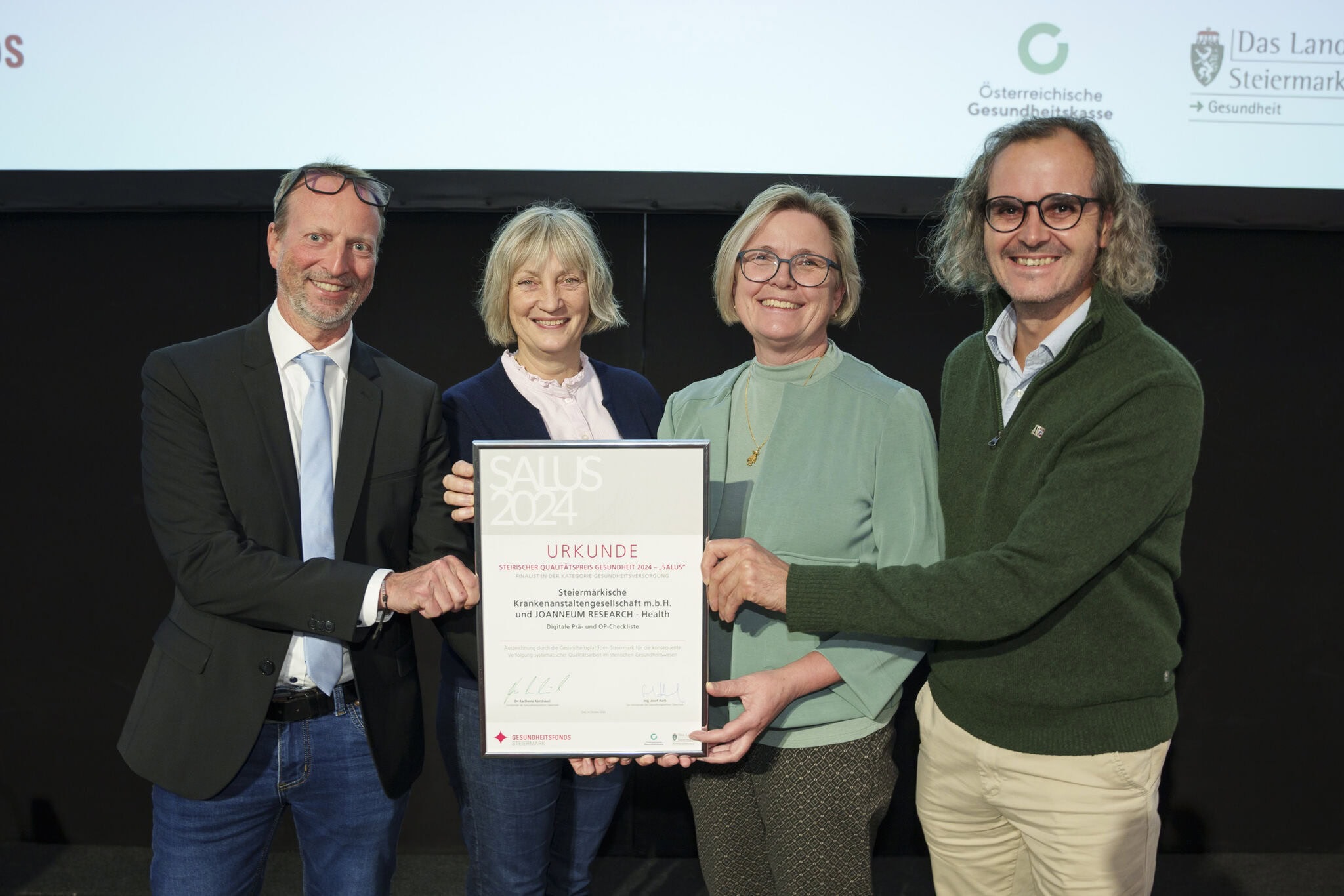 Gruppenbild Thomas Truskaller als Salus-Finalist