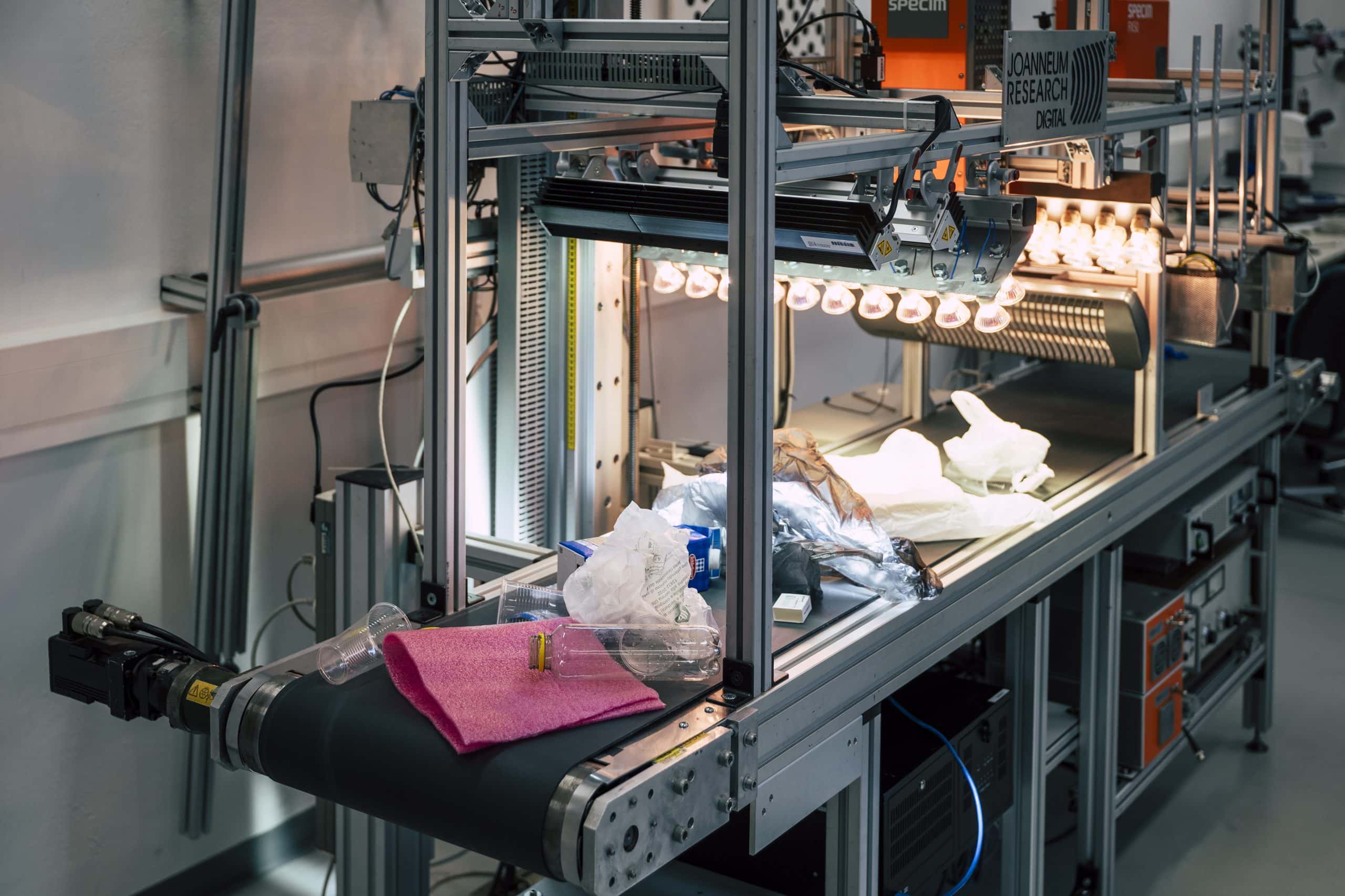 Laboraufbau Hyperspektralanalyse für Recyclingzwecke