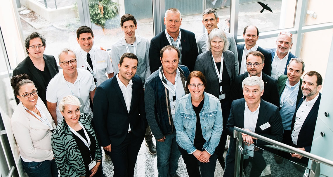 Gruppenfoto bei der Abschlussveranstaltung des Programms Fast Track Digital