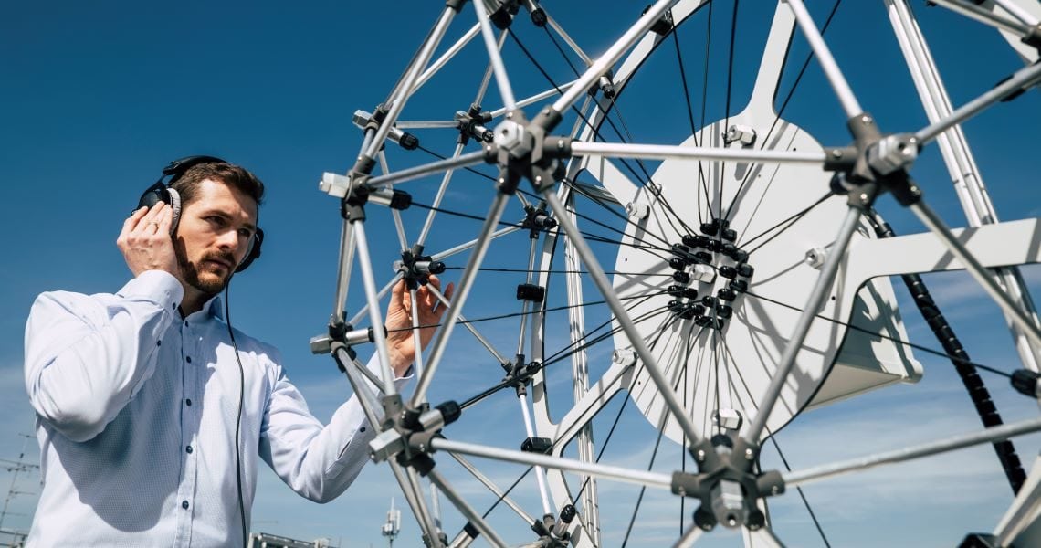 Martin Blass von Joanneum Research und die akustische Drohnendetektion