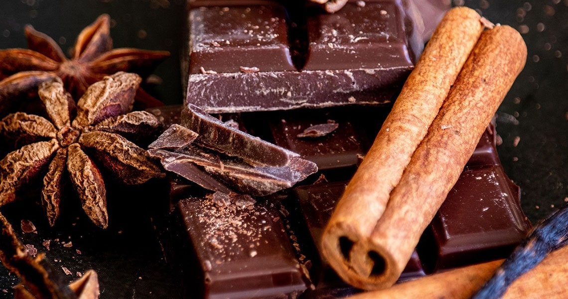 Nachhaltige Zimt und Schokolade mit Satellitendaten wird der Kakaoanbau überwacht